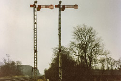 Udkørselssignaler i østenden af Vejen station på sidste driftsdag 7. december 1990